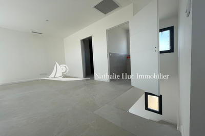 Maison - 99 m² - 4 pièces