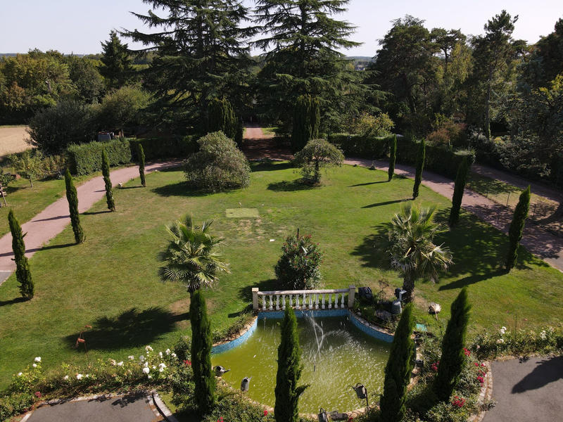 Maison - 320 m² - 9 pièces