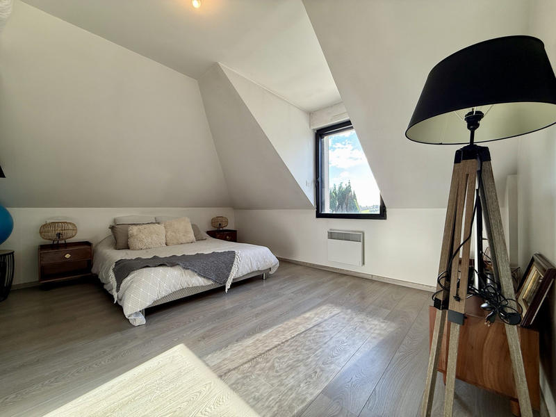 Maison - 166 m² - 6 pièces