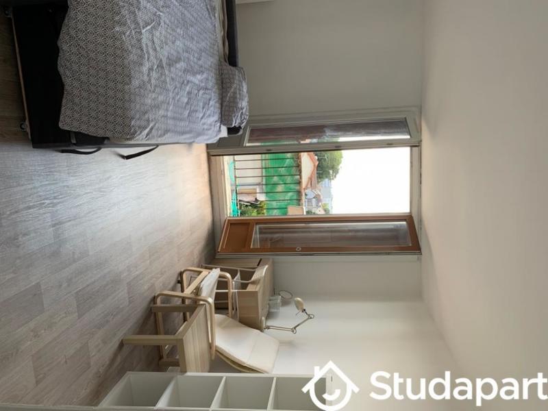 Chambre - 11 m² - 1 pièce