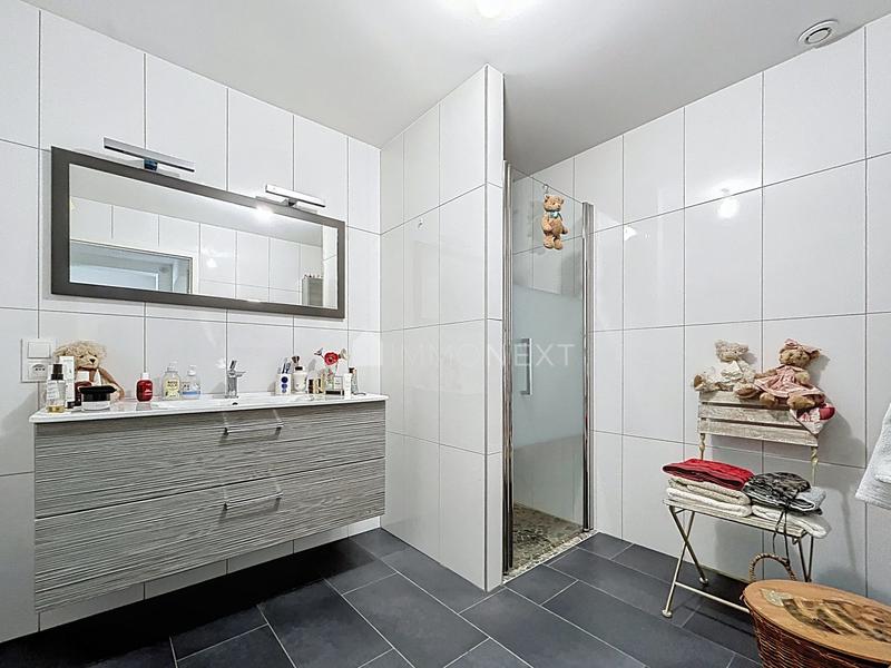 Appartement - 98 m² - 3 pièces