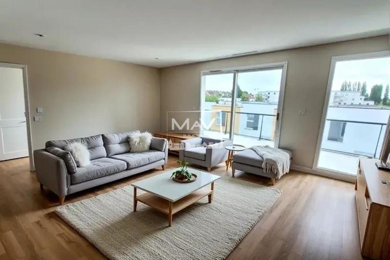 Appartement - 90 m² - 4 pièces