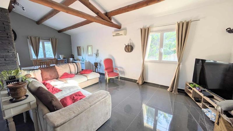 Maison - 277 m² - 7 pièces