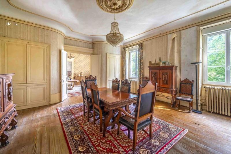 Maison - 545 m² - 12 pièces