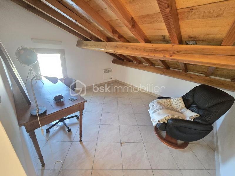 Propriété - 250 m² - 5 pièces