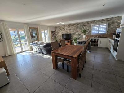 Maison - 111 m² - 5 pièces