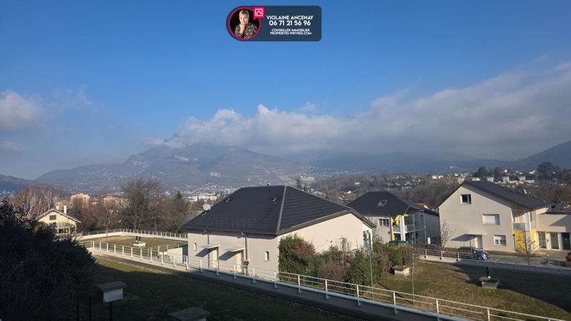 Appartement - 92 m² - 5 pièces