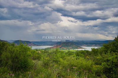 Propriété - 250 m² - 8 pièces