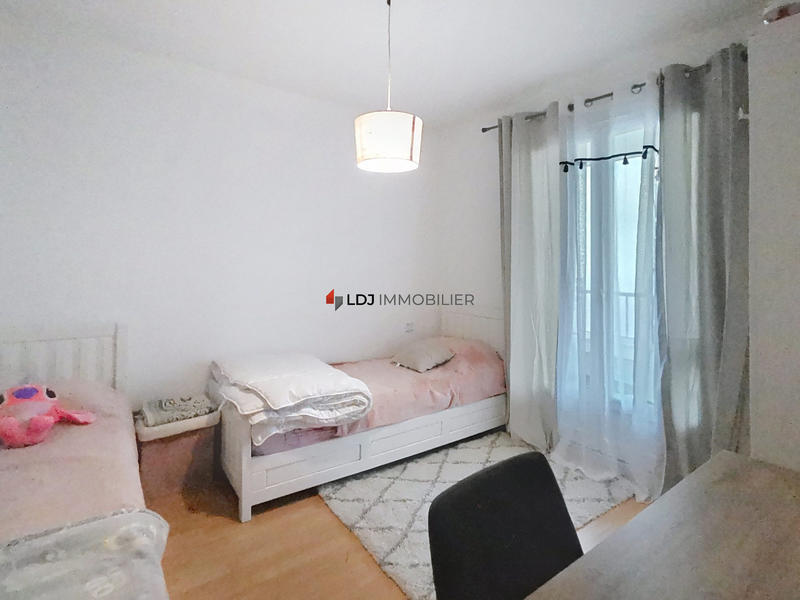 Appartement - 90 m² - 4 pièces