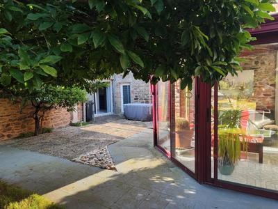 Maison de village - 225 m² - 7 pièces