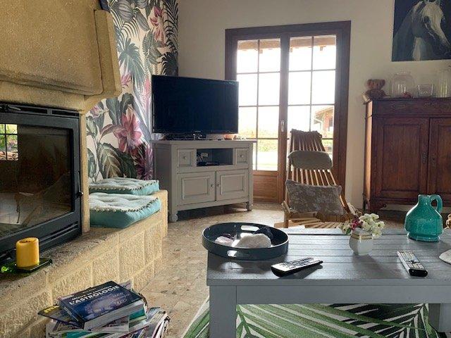 Maison - 250 m² - 10 pièces