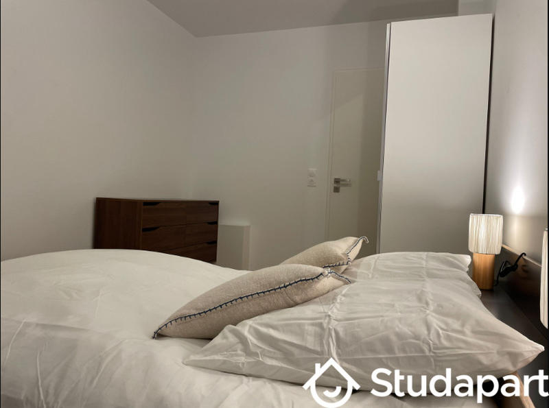 Chambre - 12 m² - 1 pièce