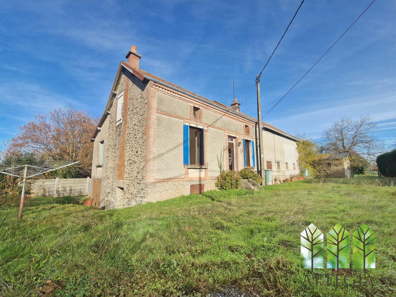 Maison - 90 m² - 5 pièces