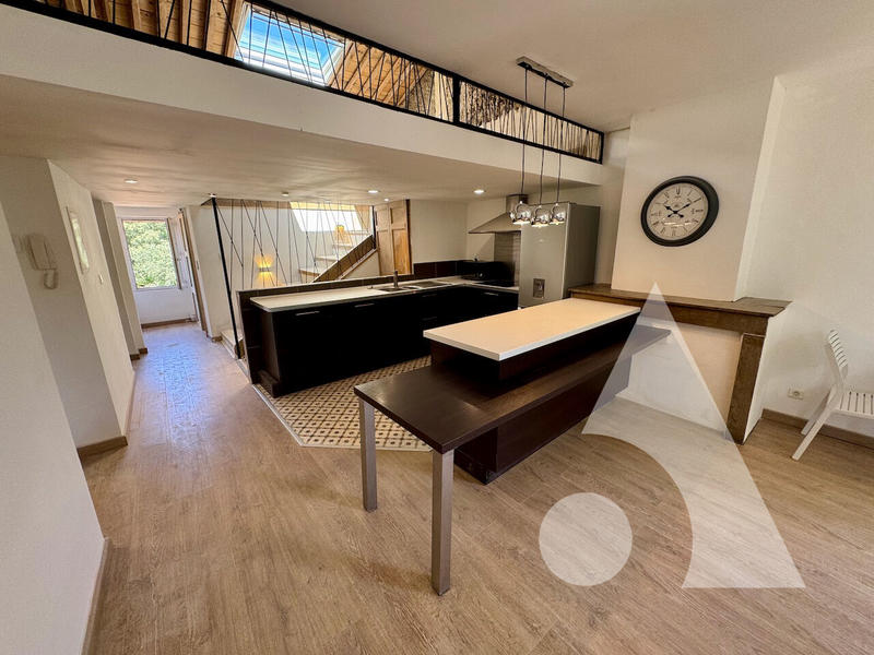 Appartement - 70 m² - 4 pièces