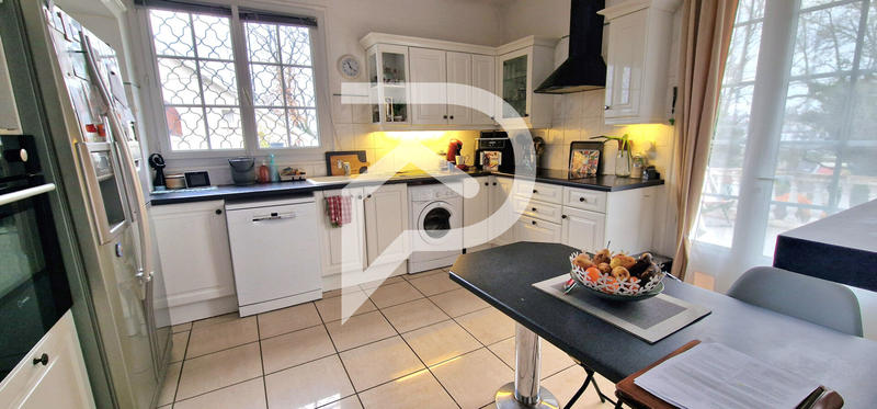 Maison - 150 m² - 6 pièces