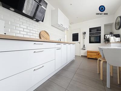 Maison - 98 m² - 4 pièces