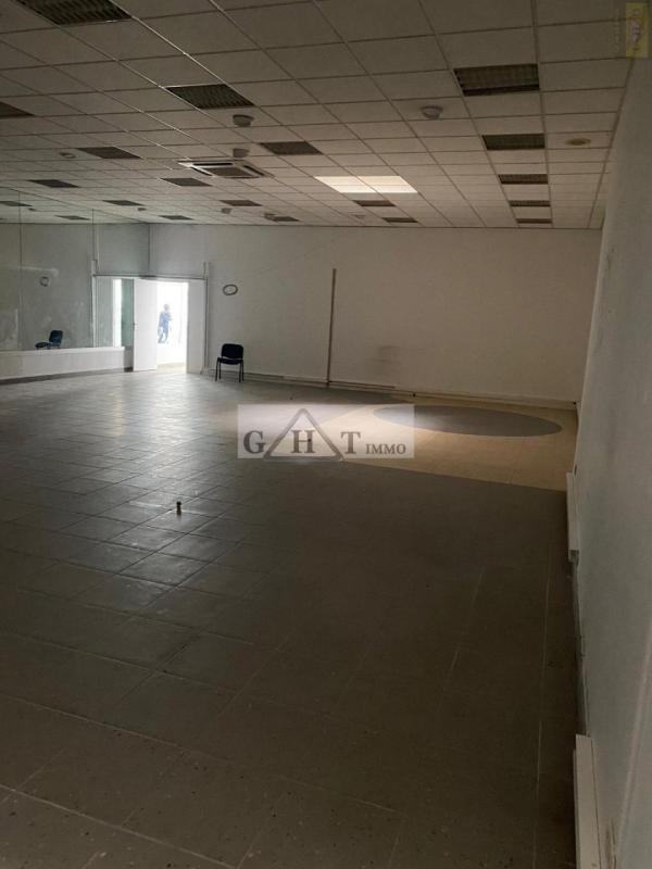 Entrepôt - 273 m²