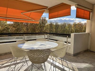 Appartement - 85 m² - 3 pièces