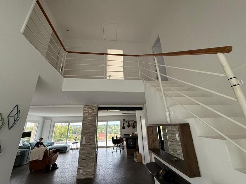 Maison - 197 m² - 8 pièces