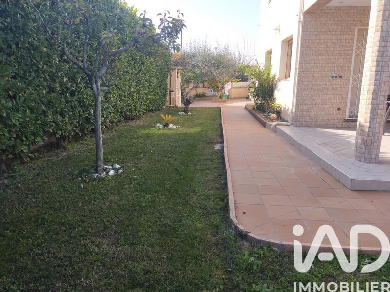 Maison - 267 m² - 5 pièces