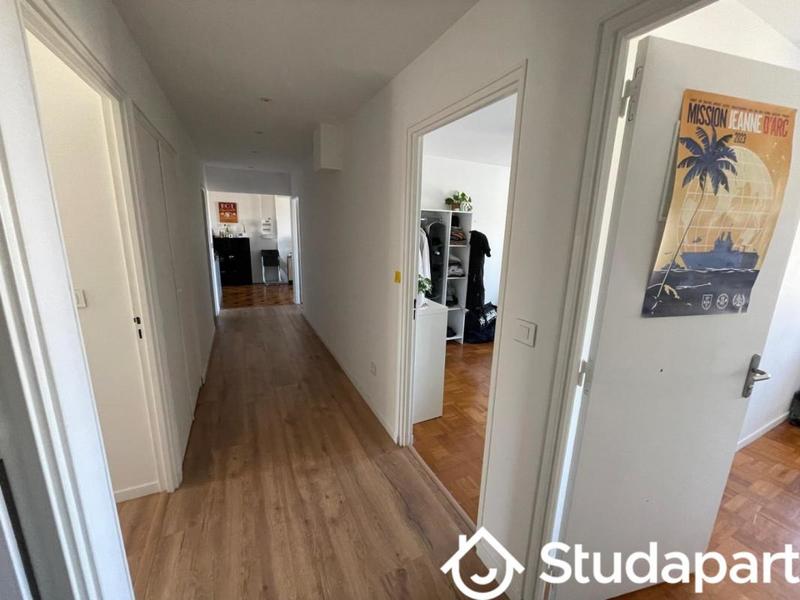 Chambre - 9 m² - 1 pièce