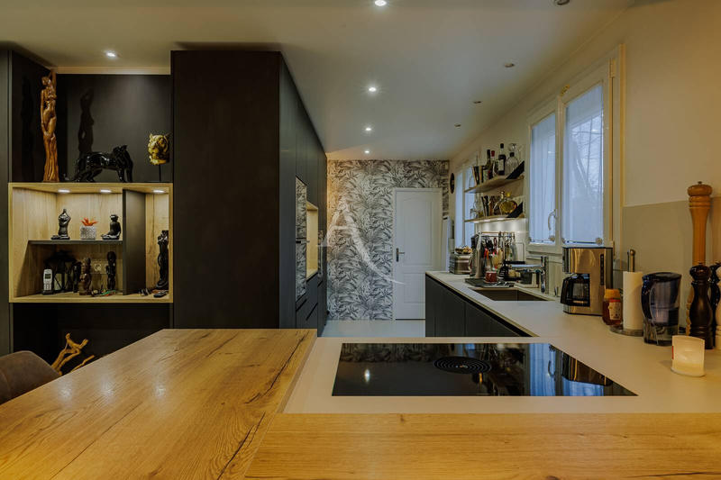 Maison - 186 m² - 6 pièces