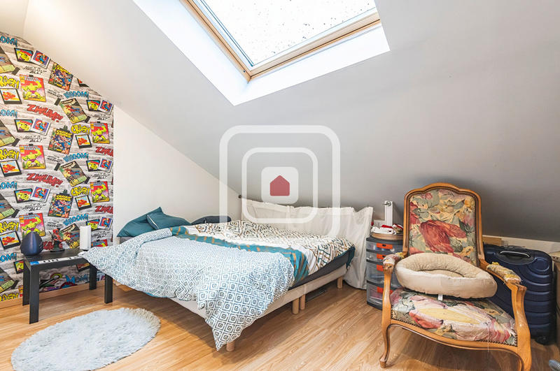 Maison - 86 m² - 5 pièces