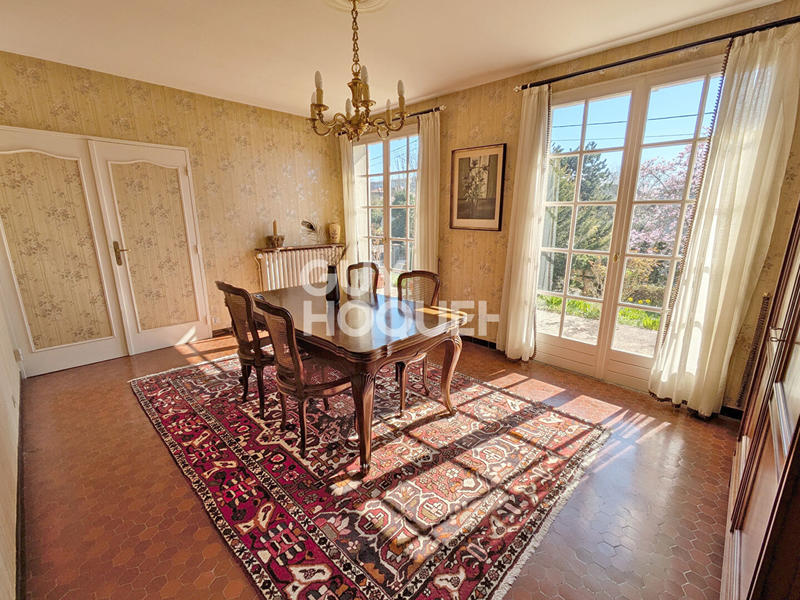 Maison - 180 m² - 6 pièces