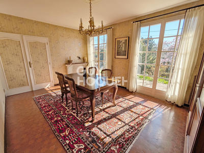 Maison - 180 m² - 6 pièces