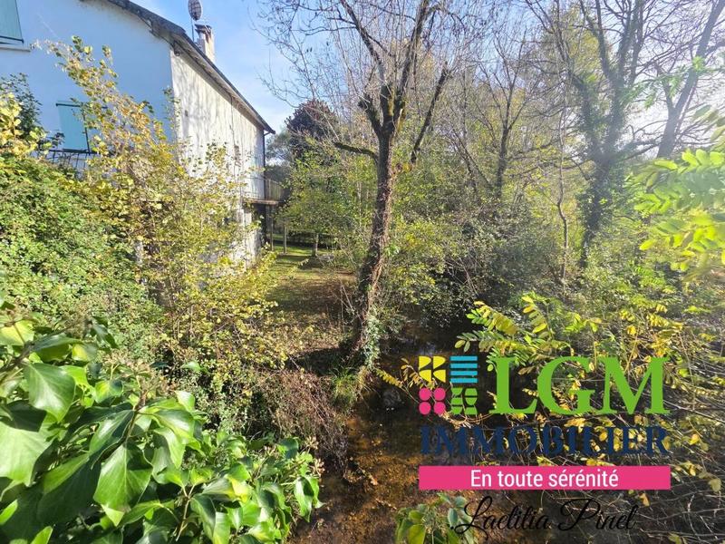 Maison - 204 m² - 6 pièces