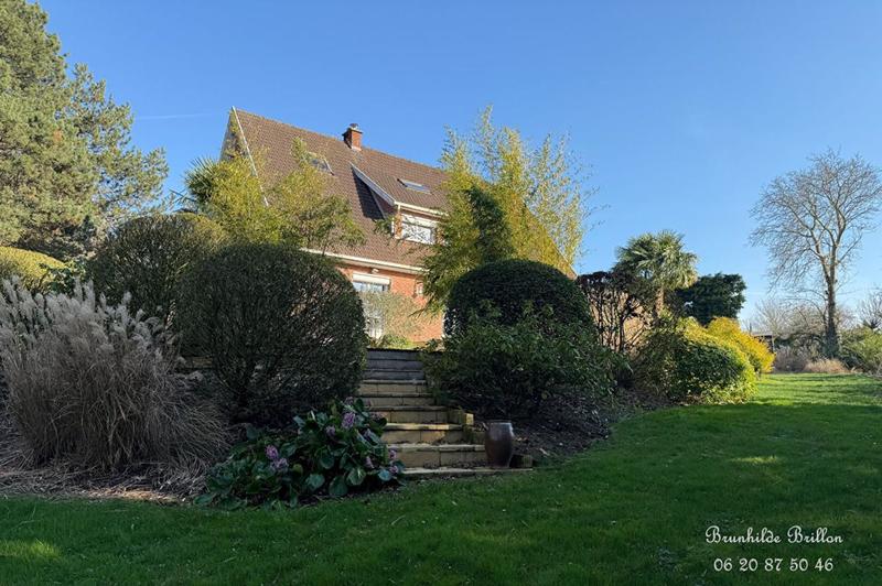 Maison - 220 m² - 12 pièces