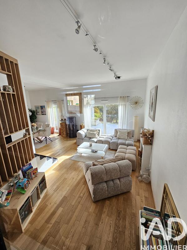 Maison - 143 m² - 5 pièces