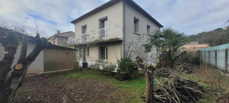 Maison - 454 m² - 6 pièces