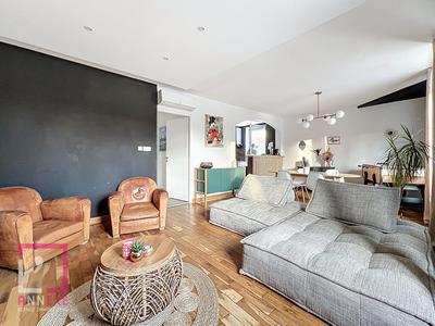 Appartement - 95 m² - 4 pièces