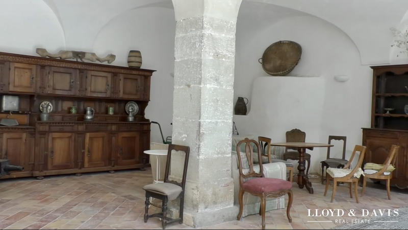 Château - 6 000 m² - 30 pièces