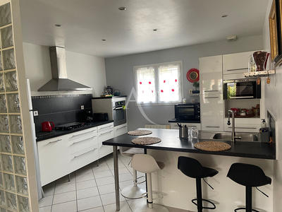 Villa - 100 m² - 4 pièces