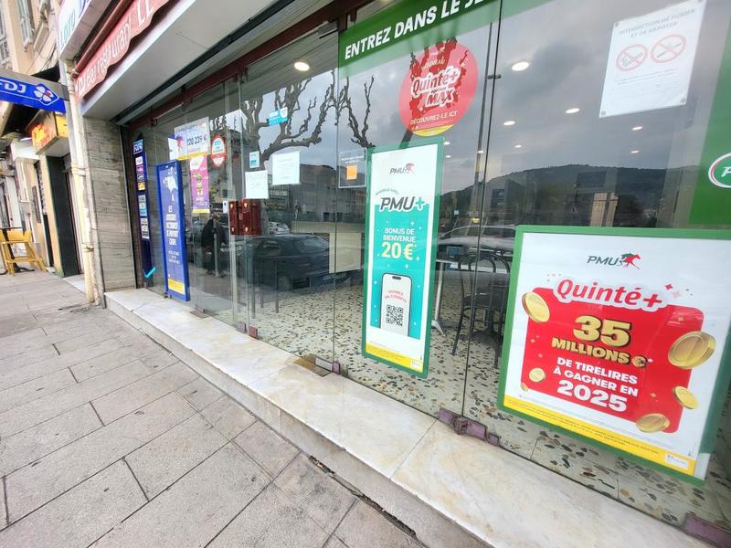 Fonds de commerce - 112 m²