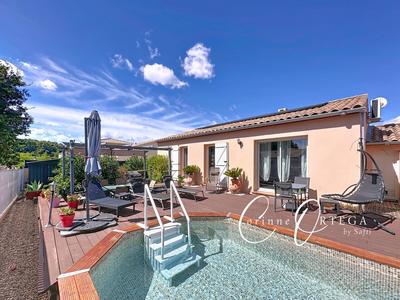 Maison - 98 m² - 5 pièces