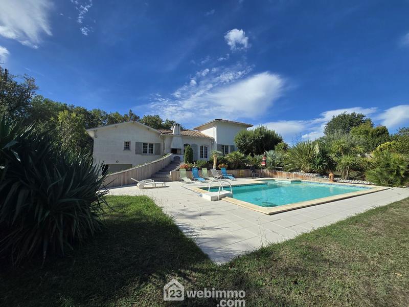 Maison - 160 m² - 5 pièces