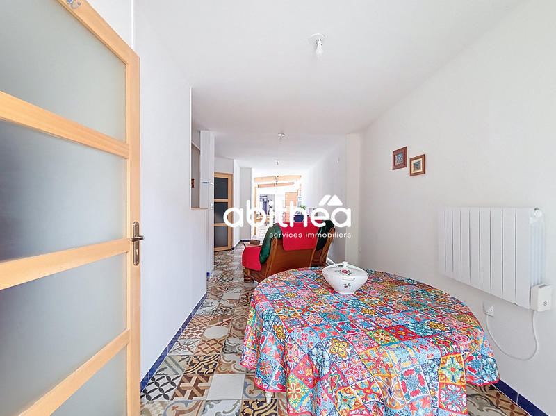 Maison - 220 m² - 7 pièces