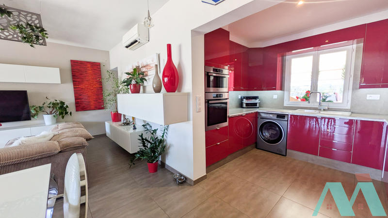 Maison - 105 m² - 4 pièces