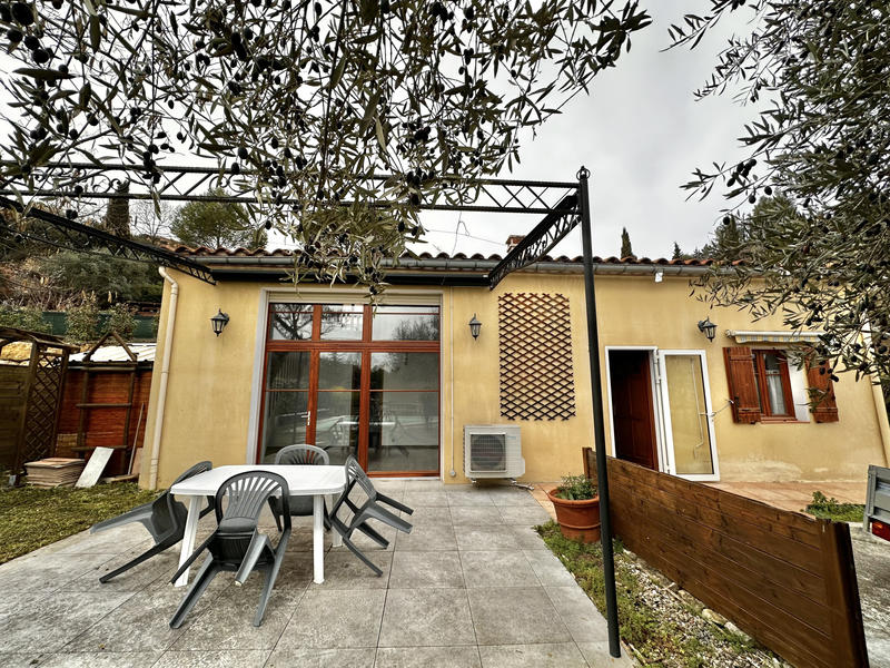 Maison - 94 m² - 4 pièces