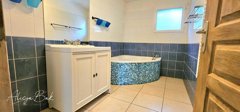 Immeuble - 235 m² - 10 pièces