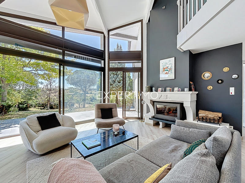 Maison - 195 m² - 6 pièces