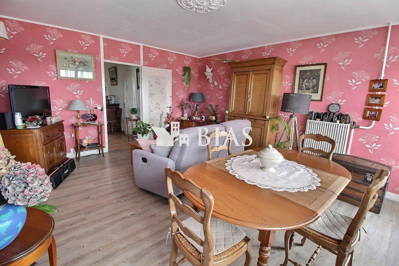 Appartement - 95 m² - 5 pièces