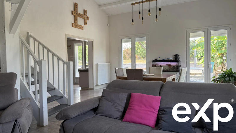 Maison - 307 m² - 10 pièces