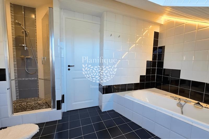 Duplex - 140 m² - 6 pièces