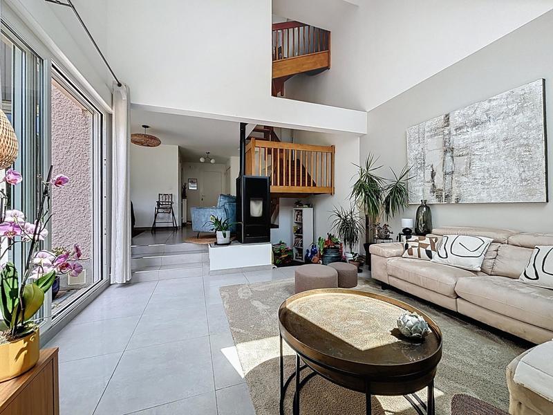 Maison - 140 m² - 6 pièces