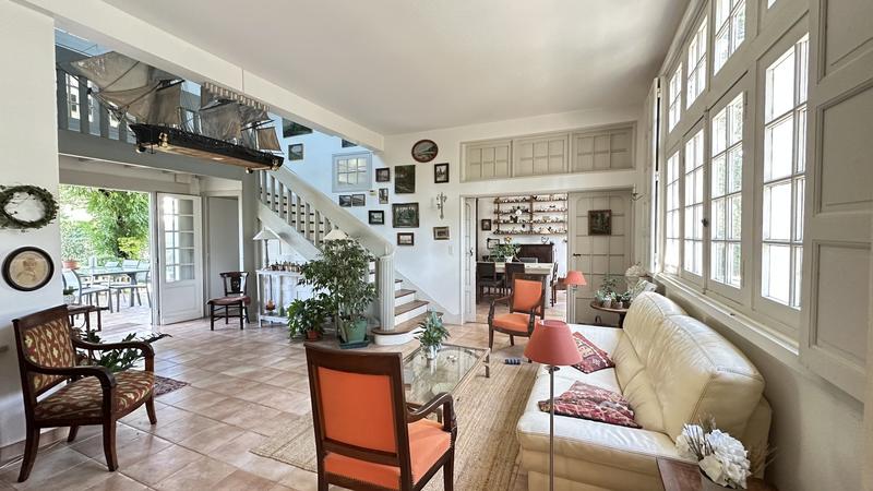 Maison - 192 m² - 8 pièces