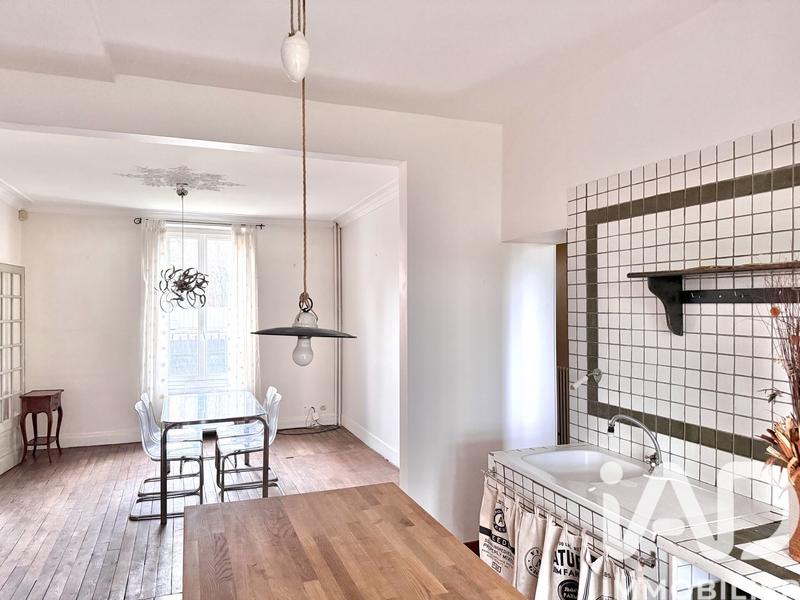 Maison - 317 m² - 9 pièces